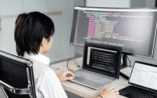 本溪 ,php声明和调用变量的符号是什么？